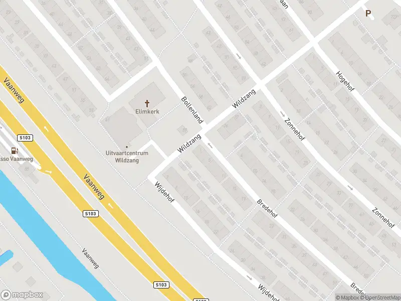 Ambulance met grote spoed naar de Bredehof in Rotterdam