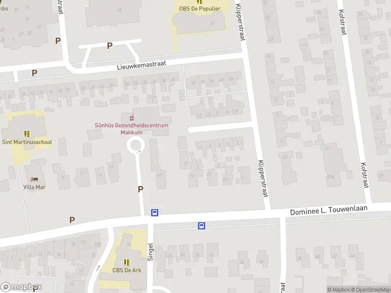 Brandweer met grote spoed naar de Markt in Makkum vanwege afgaan automatisch brandalarm