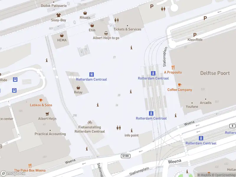 Ambulance met gepaste spoed naar de Stationsplein in Rotterdam