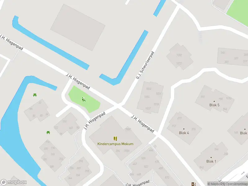 Ambulance met grote spoed naar de J.H. Hisgenpad in Amsterdam