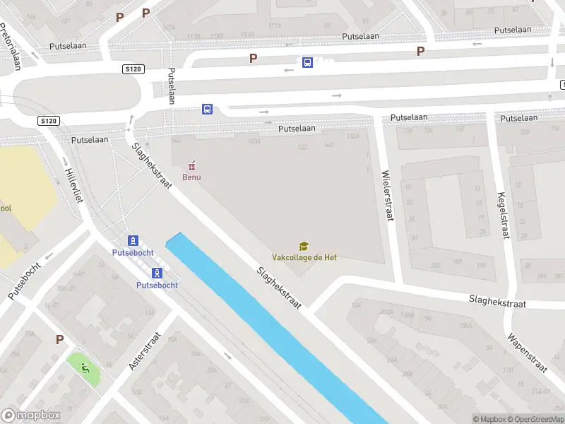 Ambulance met grote spoed naar de Slaghekstraat in Rotterdam