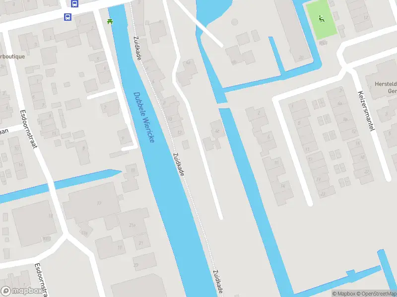 Ambulance en brandweer met grote spoed naar de Kerkweg in Driebruggen