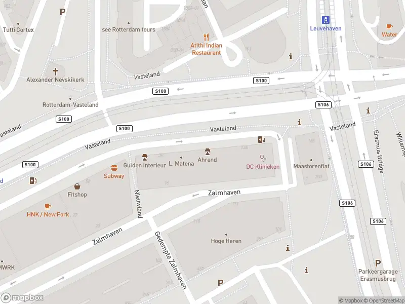 Ambulance met grote spoed naar de Vasteland in Rotterdam