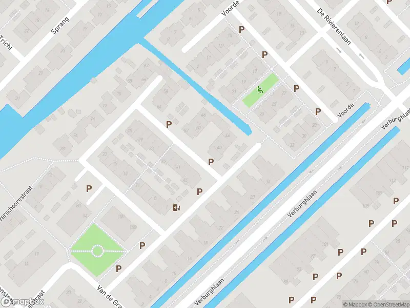 Ambulance met grote spoed naar de De Ruijtbaan in Poeldijk