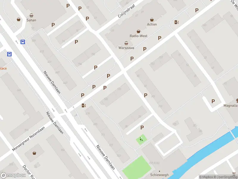 Ambulance met gepaste spoed naar de Monseigneur Nolenslaan in Schiedam