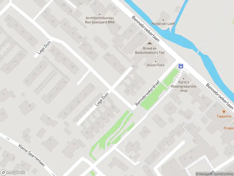 Ambulance met grote spoed naar de Meerweg in Bennebroek