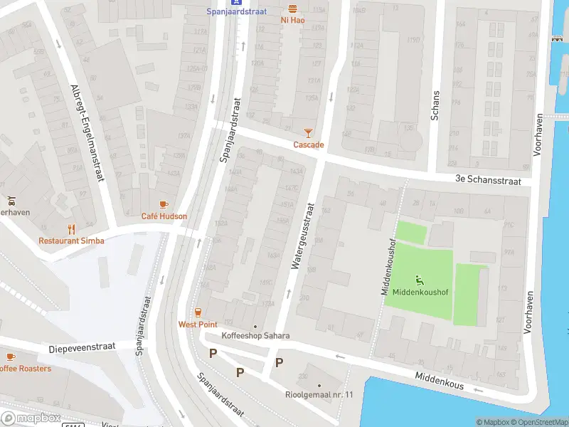 Ambulance met grote spoed naar de Watergeusstraat in Rotterdam