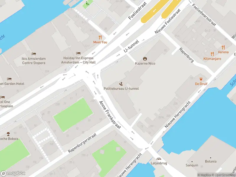 Besteld ambulance vervoer naar de IJ-tunnel in Amsterdam