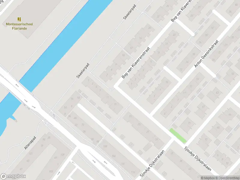 Ambulance met grote spoed naar de Sjoukje Dijkstralaan in Hoofddorp