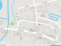 Brandweer met gepaste spoed naar de Middenstraat in Diepenheim vanwege middelgrote brand