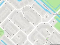 Politie met grote spoed naar de Teun de Grooterf in Voorschoten vanwege ongeval met letsel