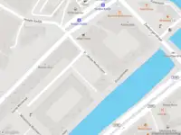 Ambulance met grote spoed naar de Ir. Jakoba Mulderplein in Amsterdam