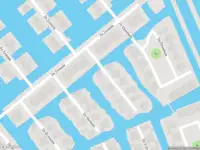 Brandweer met grote spoed naar de De Regenboogkade in Rosmalen vanwege een buitenbrand