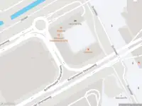 Ambulance met grote spoed naar de De passage in Amsterdam