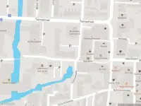 Ambulance met grote spoed naar de Poolmanweg in Lekkerkerk