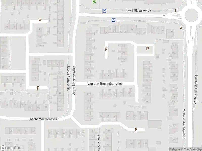 Ambulance met grote spoed naar de Van den Boetzelaervliet in Barendrecht