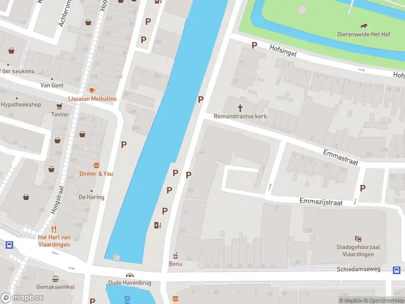 Ambulance met grote spoed naar de Hoflaan in Vlaardingen