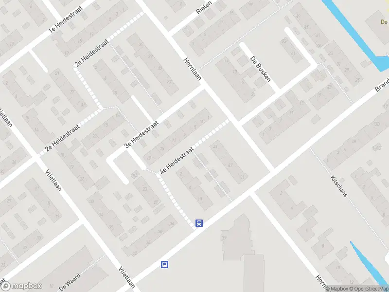 Ambulance met gepaste spoed naar de 4e Heidestraat in Assendelft