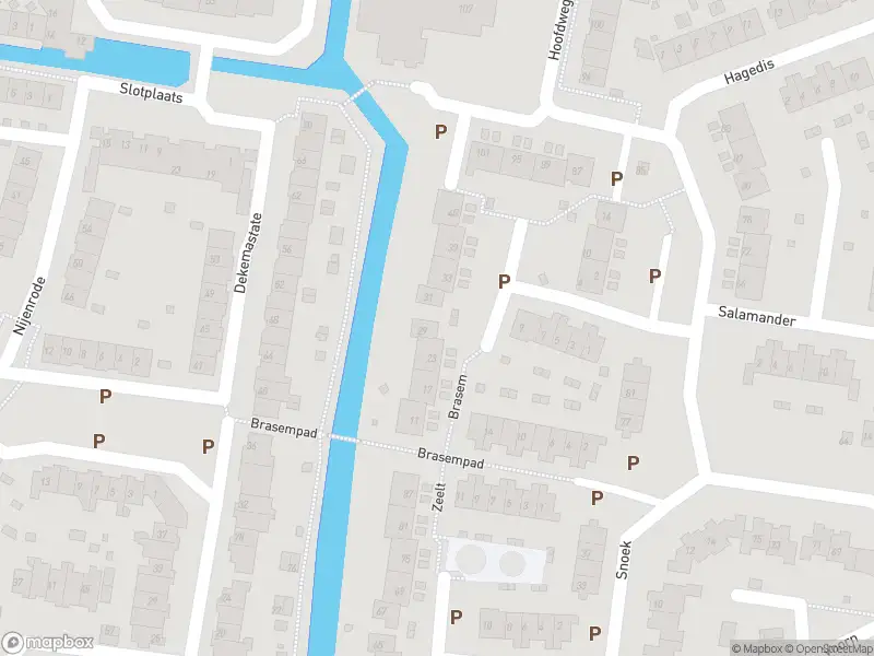 Brandweer met gepaste spoed naar de Eeshof in Huizen vanwege stankoverlast