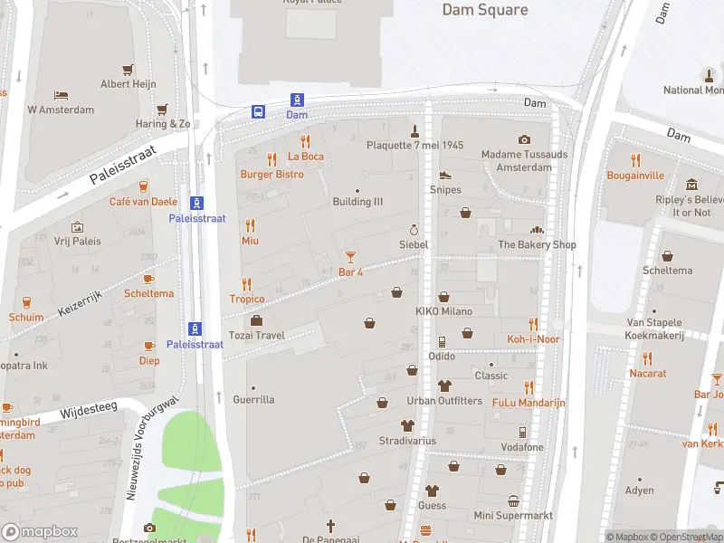 Ambulance met grote spoed naar de Jonge Roelensteeg in Amsterdam