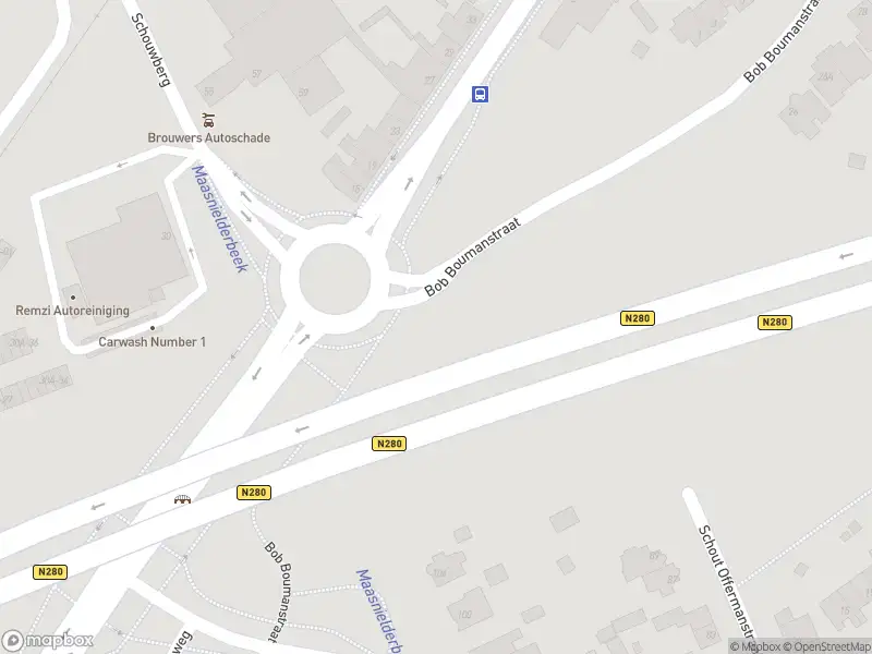 Politie naar de Bredeweg in Roermond vanwege aanrijding met letsel