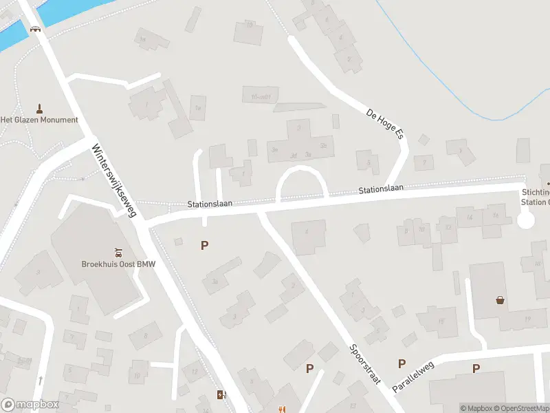 Politie naar de Stationslaan in Groenlo vanwege aanrijding met letsel