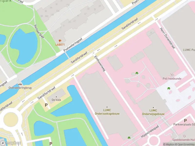 Ambulance met grote spoed naar de Hildebrandpad in Leiden