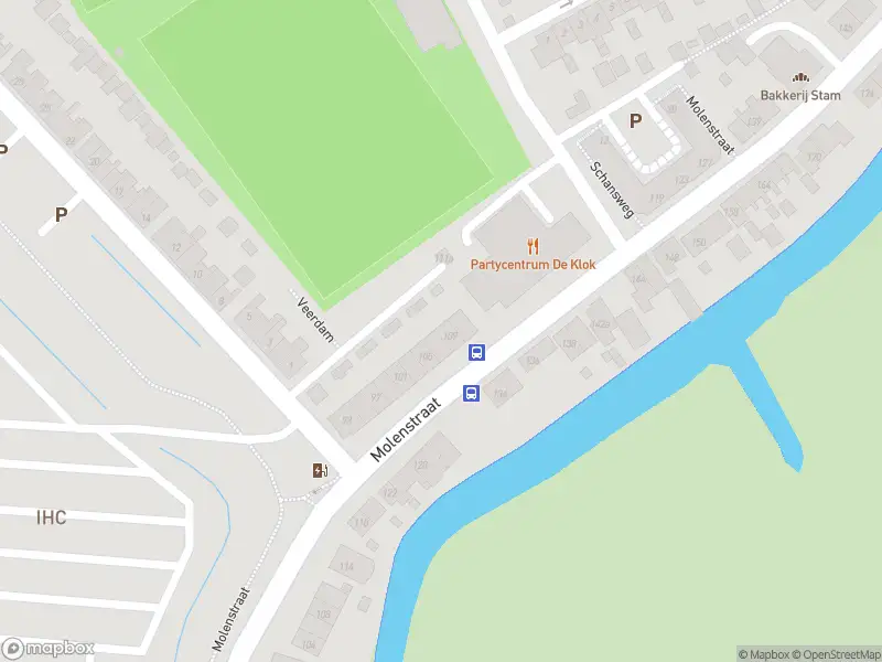 Ambulance met gepaste spoed naar de Molenstraat in Kinderdijk