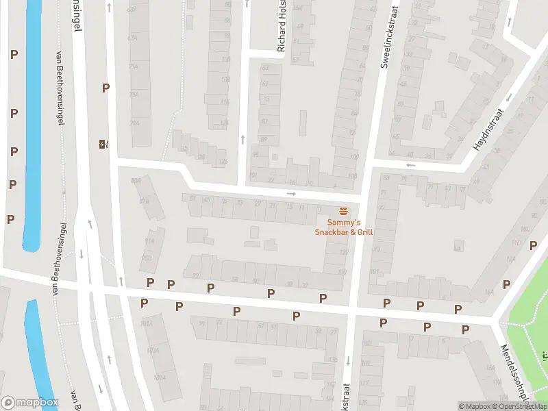 Ambulance met gepaste spoed naar de Händelstraat in Vlaardingen