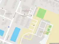 Brandweer met grote spoed naar de Oosterbroekstraat in Assen vanwege voertuigbrand