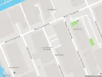 Ambulance met grote spoed naar de Willem Fenengastraat in Amsterdam