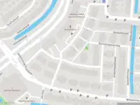 Ambulance met grote spoed naar de Aderpolderweg in Gouda vanwege waarnemen gaslucht