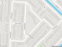 Brandweer met gepaste spoed naar de Mahlerstraat in Barendrecht