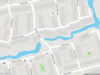 Ambulance met gepaste spoed naar de Valkenlaan in Delft