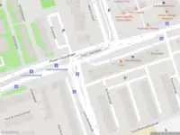 Ambulance met gepaste spoed naar de Eastonstraat in Amsterdam