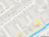 Brandweer met grote spoed naar de Schuttersveld in Schiedam vanwege reanimatie