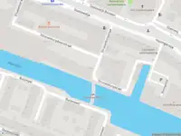 Ambulance met grote spoed naar de Struisenburgdwarsstraat in Rotterdam