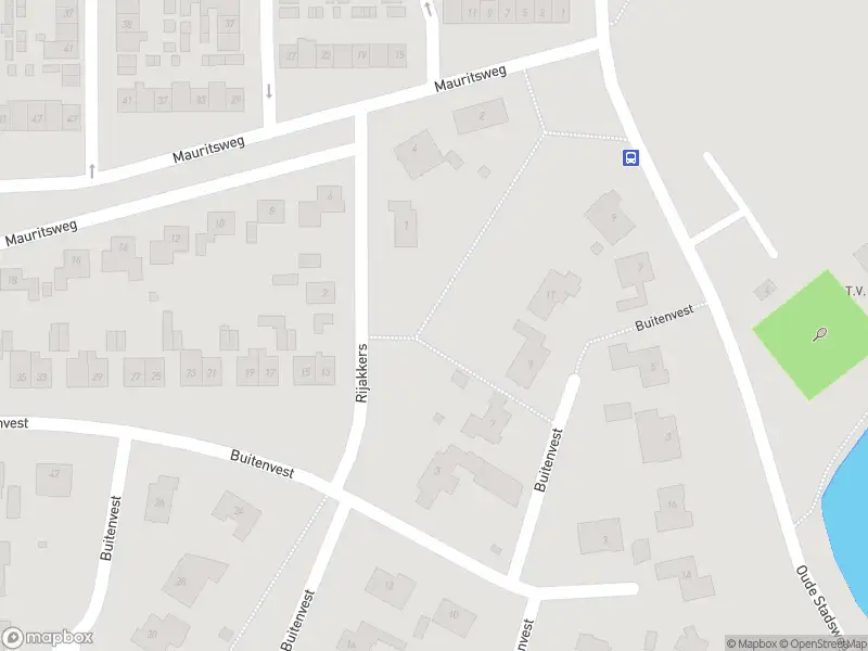 112 melding Brandweer met gepaste spoed naar de Venestraat in Geertruidenberg vanwege een buitenbrand