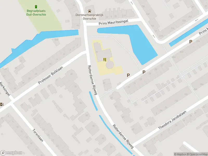 Ambulance met gepaste spoed naar de Rotterdamse Rijweg in Rotterdam