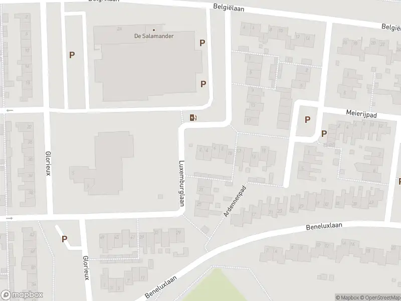 Brandweer met grote spoed naar de Limburgpad in Dongen vanwege afhijsen patient