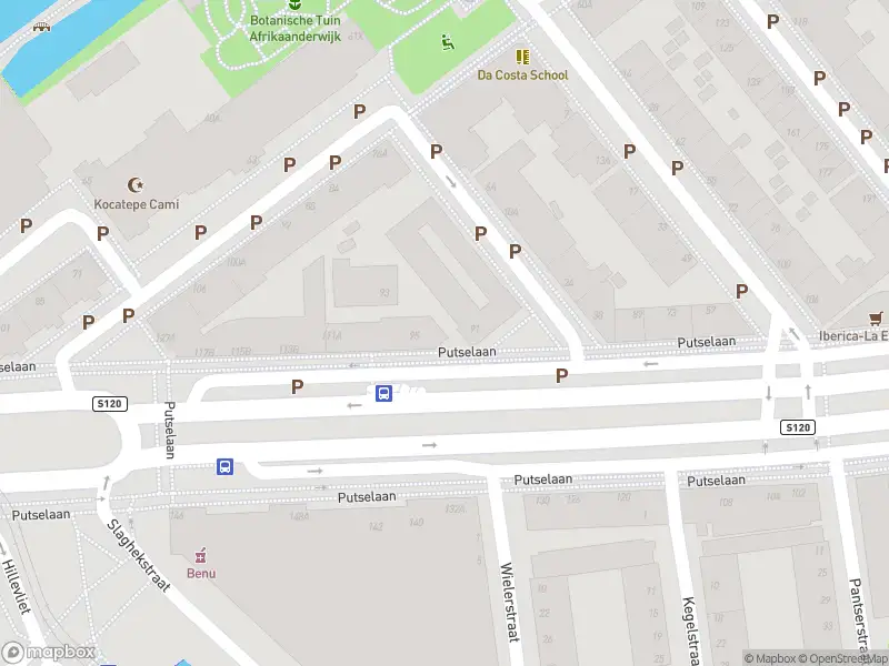 Ambulance met grote spoed naar de Putselaan in Rotterdam