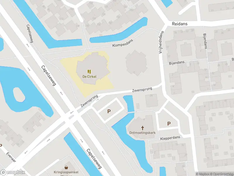 Ambulance met gepaste spoed naar de Zevensprong in Capelle aan den IJssel