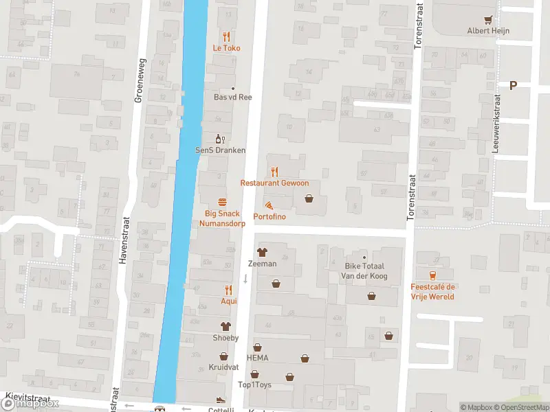 Ambulance met gepaste spoed naar de Burgemeester de Zeeuwstraat in Numansdorp