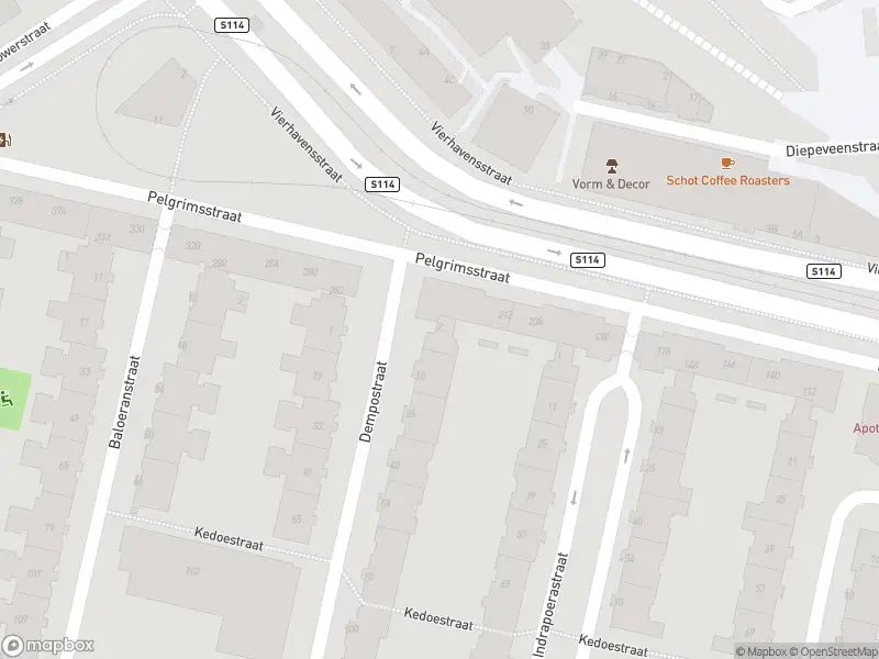 Ambulance met gepaste spoed naar de Dempostraat in Rotterdam