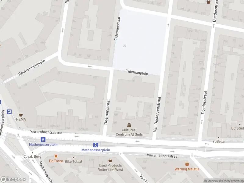 Ambulance met gepaste spoed naar de Tidemanstraat in Rotterdam