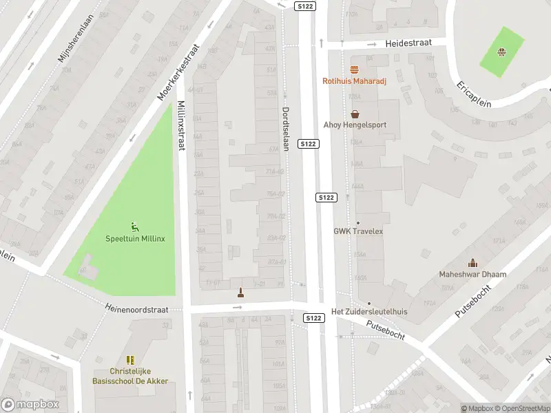 Ambulance met gepaste spoed naar de Dordtselaan in Rotterdam