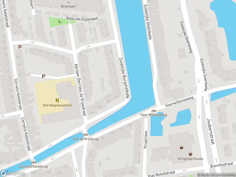 Ambulance met gepaste spoed naar de Zuidelijke Burgvlietkade in Gouda