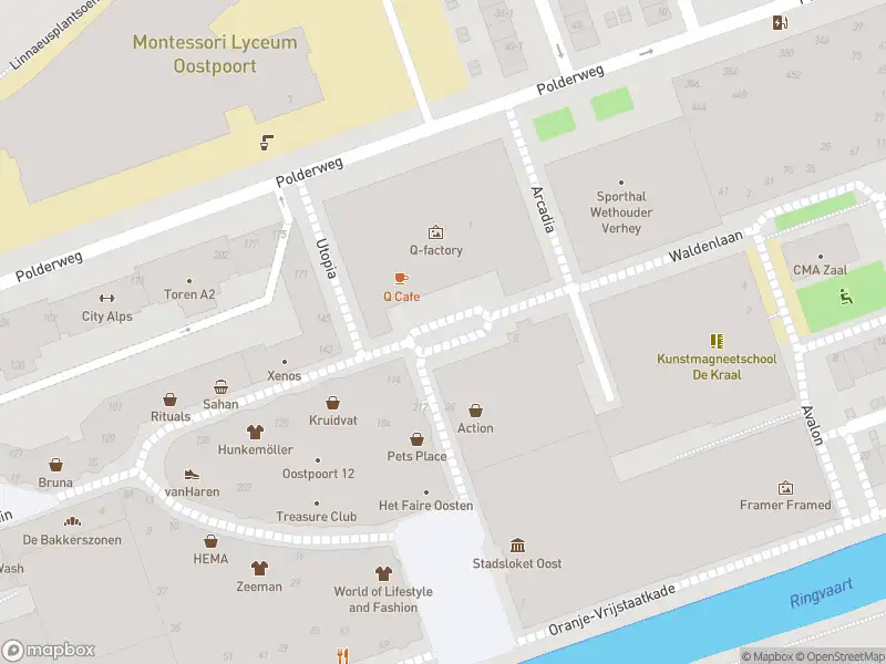 Ambulance met gepaste spoed naar de Atlantisplein in Amsterdam