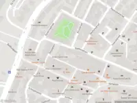 Ambulance met grote spoed naar de Gasthuisplein in Zandvoort