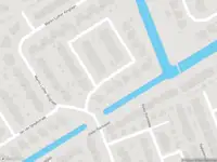 Ambulance met grote spoed naar de Philips van Almondestraat in Hellevoetsluis